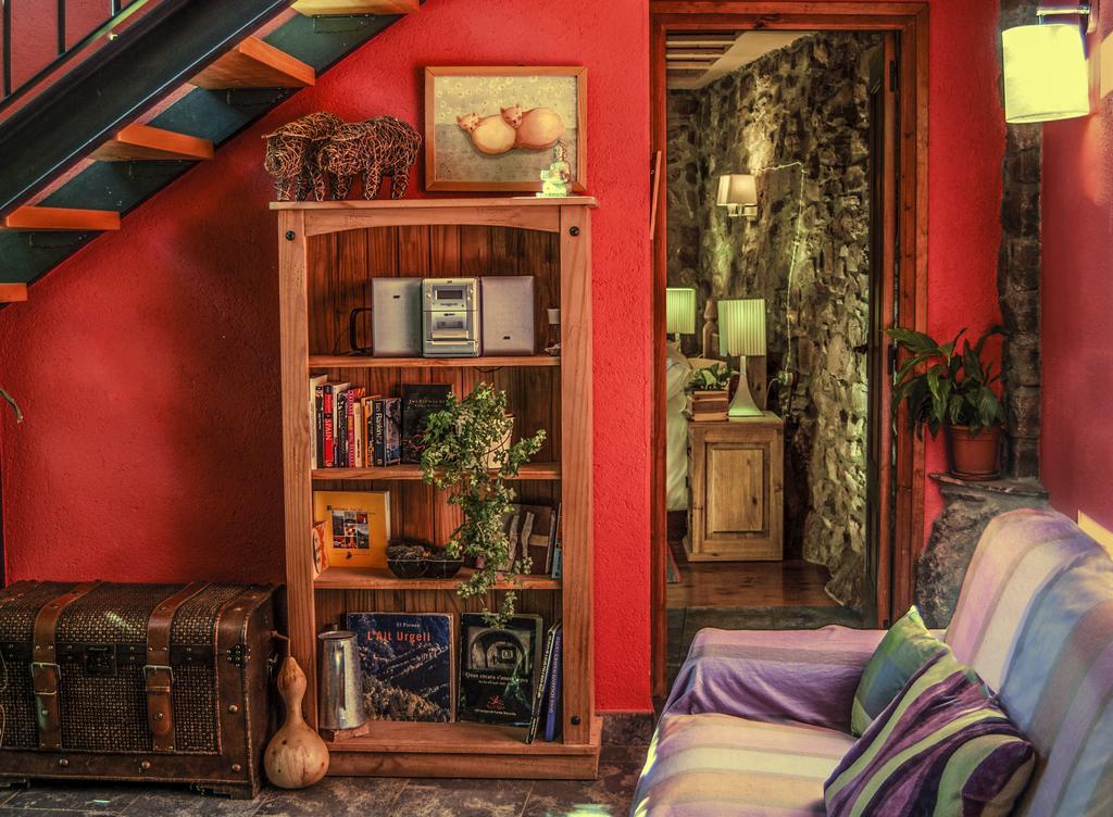 Hostal Cal Sodhi Argestues Habitación foto