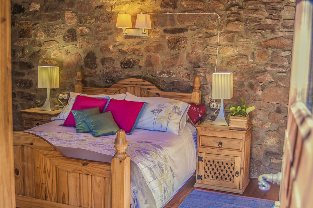 Hostal Cal Sodhi Argestues Habitación foto